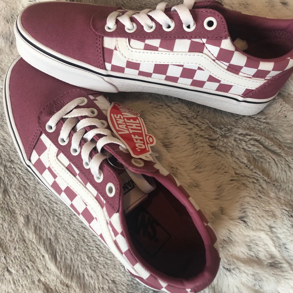 NEVER WORN VANS